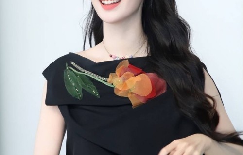 王楚然升咖再惹争议:从“小刘亦菲”到顶流花旦,她经历了什么_热度_恋情_宋亚梦