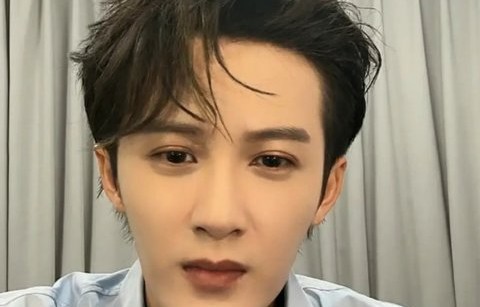 檀健次在《长相思2》中弹琴戏份被吐槽油腻，你怎么看？