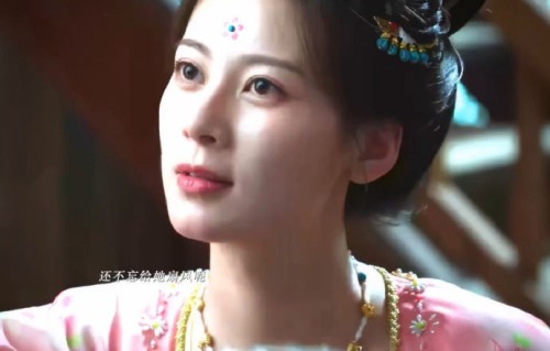 严馥之这个角色如何体现赵昭仪演技的反差感？