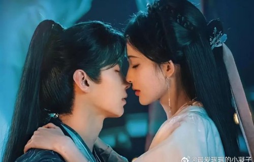 《百花杀》大结局中萧华雍满头白发是真实特效还是剧情设定？