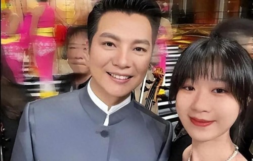 主持人任鲁豫：被富家小姐倒追，高龄产下2胎，他究竟有何魅力？