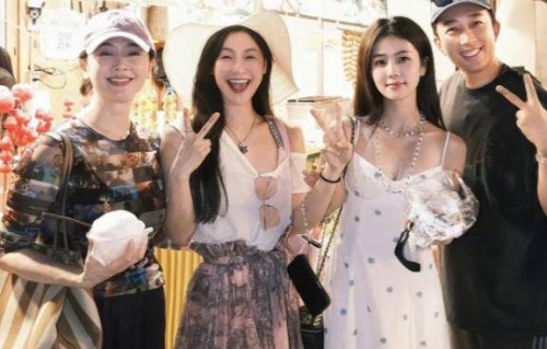 于正白鹿私下聚餐，白裙白鹿安静文雅，粉丝直呼太美了_美食_明星_网友