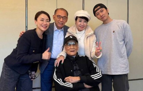 四哥谢贤的家庭成员有哪些？