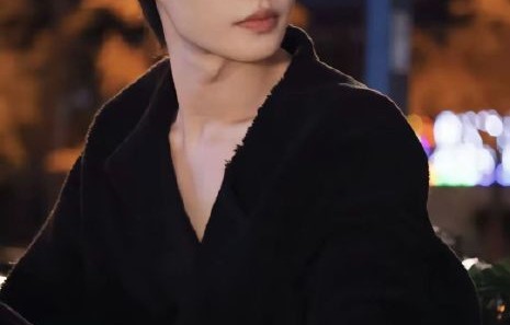 柯淳饰演的律师程骁凡角色有哪些特点？