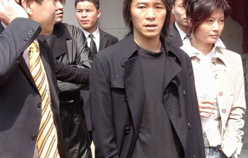 冲破5亿，《八仙》逆跌夺冠，周星驰《功夫女足》30亿票房梦碎