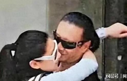 前女友coco大曝和谢贤私密事，谢贤离世后，还要为风流“买单”