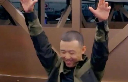 Real说唱夜欢乐放送，《中国说唱巅峰对决》开启巅峰大联欢！