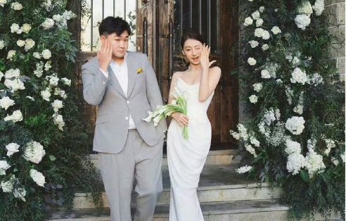 如何看待张百乔在面临网络谣言和婚变传闻时的公开应对方式？|卖房|反击|沉默|常态|舆论