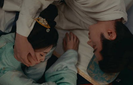 白鹿和丞磊在《莫离》拍摄中的“撤回吻”具体是什么情况？
