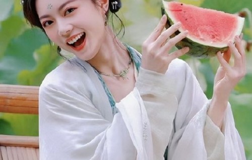 赵今麦女飞贼角色与以往形象有何不同