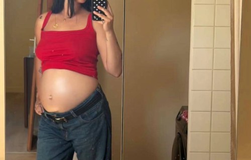 姜文大女儿怀孕，已经处于孕晚期，他即将升级做外公