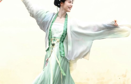 《一念江南》的主演阵容和出品方是哪些？