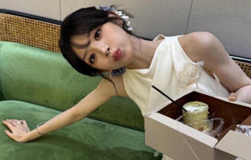 田曦薇闺蜜视角，谁不希望有个小田在面前蹦蹦跳跳呢？