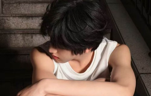 张桂源成TF四代首位发泡泡成员|TF家族四代