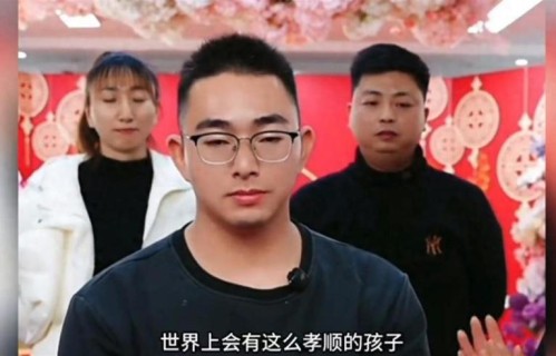 艺达老师高度赞赏胡龙：他出淤泥而不染，像城市里一汪清水