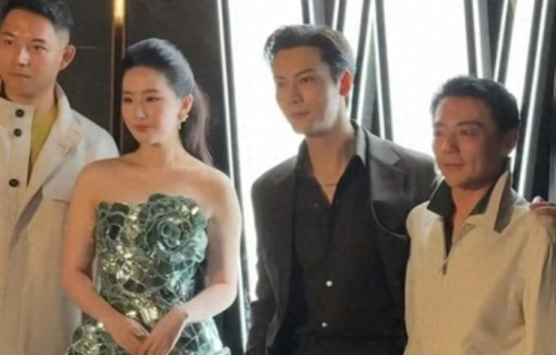 氛围感拉满！刘亦菲陈伟霆同框亮相，网友直呼顶配相遇