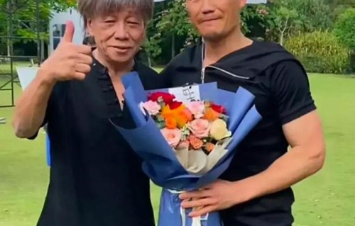 嘎子自曝：和梁小龙合作拍电影，自己演卧底，揭穿网红如何卖假酒
