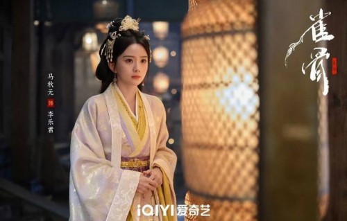 手握近百部短剧后首演古装剧《雀骨》 对话马秋元：诠释悲情角色的人性煎熬｜有艺思