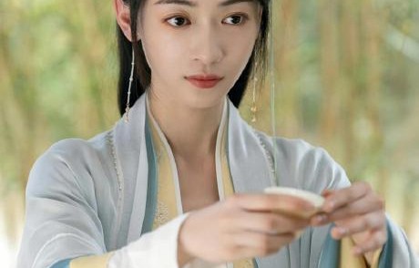吴谨言在《御廷谣》中饰演的女状元孟廷辉有哪些爽点？