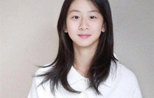森碟18岁写真刷屏网络当年风一样的小女孩，如今安静站着眼眶发热|田雨橙|叶一茜|田亮|爸爸去哪儿|女儿