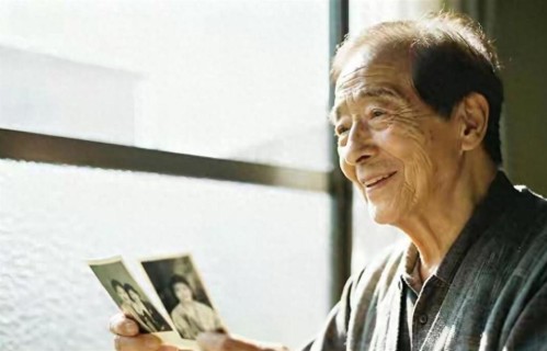 老年人要趁早处理相片，不是胡说，别等后悔了才明白