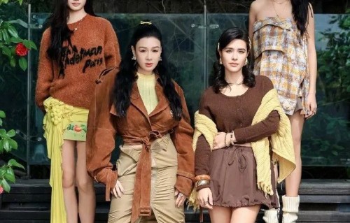 55岁钟丽缇带三个女儿出席活动,颜值超高,美得各有特色|人鱼传说|蒙特利尔|潇湘晨报|综艺|魁北克