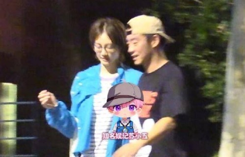 郑恺苗苗深夜被拍十指紧扣回家,三年生三胎身材还跟少女一样,老公坐拥20亿资产难怪婚姻甜得像偶像剧