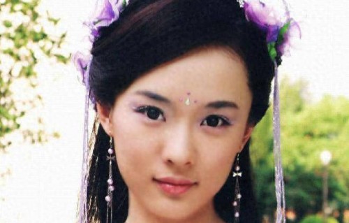 霍思燕带狗泰国夺冠!肥肚三层、发际线好假,女儿出镜像女版杜江