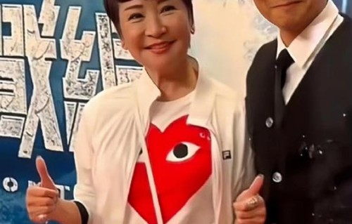 谢霆锋和妈妈狄波拉关系如何？