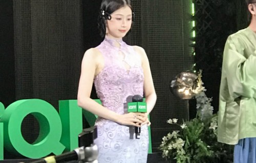 169cm的甜妹？虞书欣高妹生图反差太绝