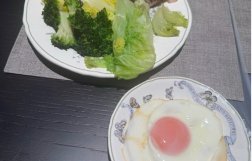 潘玮柏的减肥flag又倒了：前脚宣布减肥，后脚吃面走起