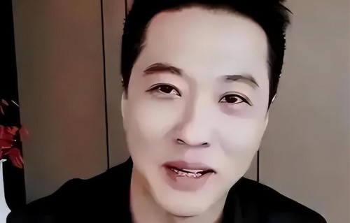 父亲病逝、离开央视、婚姻破裂！至亲相继离世后，他也走到了尽头