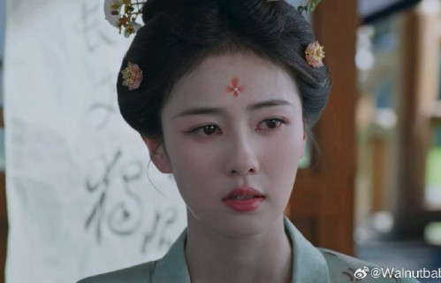 在电视剧《莫离》中，白鹿饰演的叶璃手臂上的咬痕具体是怎么来的？|危险|骊山|真相|血案|创伤