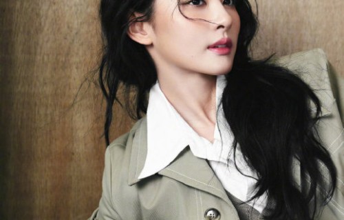 网友对于正晒赵晴写真并多次高调夸奖的评价为何两极分化？