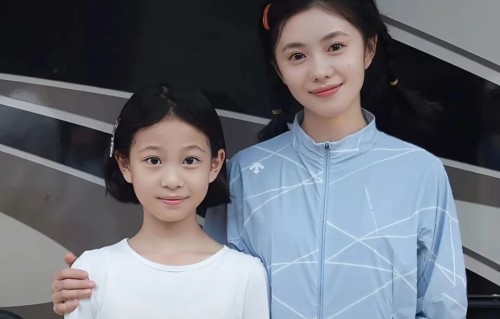 《主角》她戏内土到掉渣，戏外漂亮可爱，凭一场吃馍戏就圈粉无数