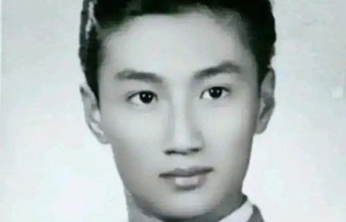 谢贤年轻时的旧照一翻出来，谢霆锋那张被吹了二十年的脸都得往后站_明星童年旧照馆|娱乐圈|滤镜|审美|模板|流量