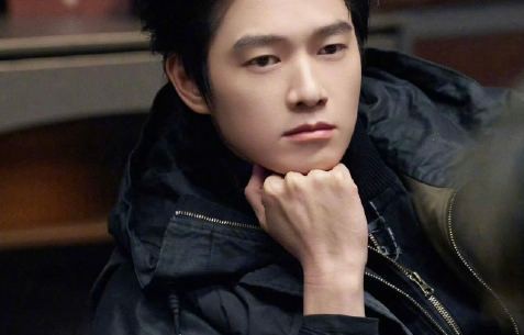 魏大勋在《大侦探》黑室大劫案中具体有哪些高能推理表现被观众封神？