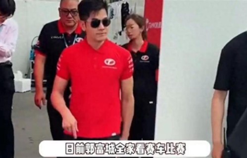 郭富城带妻女吃饭被偶遇，俩女儿大长腿吸睛，完全继承妈妈美貌