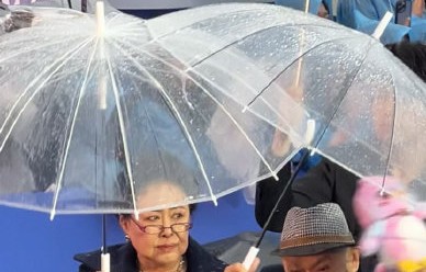 牛犇和斯琴高娃过往有哪些经典合作或令人印象深刻的友谊瞬间？|虐待老人|艺术家|童年|红毯|生命