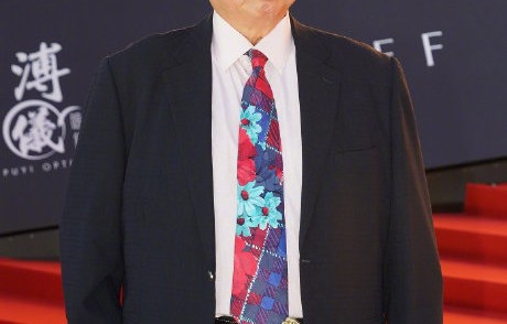 网友对洪金宝暴瘦的真实反应是怎样的，主要有哪些看法？|洪天明|手术|轮椅|胖子|父亲