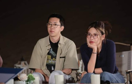 网红留几手怒撕粉丝：为了张凌赫讽刺我，你个不懂感恩的坏女人
