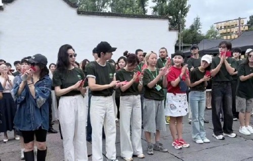 赵今麦和王安宇在《一念江南》中演什么角色？