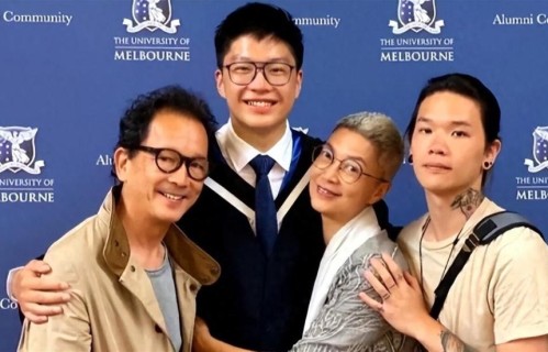 廖启智长子首回应性取向争议，称被人污蔑情绪低落，曾说想做女人