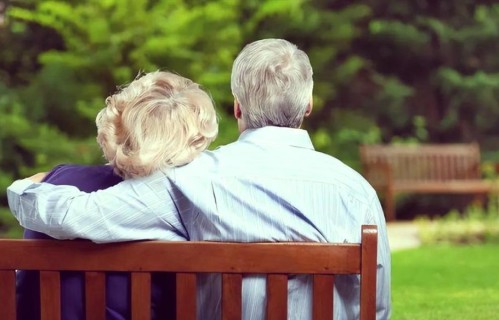 老了才明白：一个家庭如果父亲懦弱，母亲强势，孩子基本也定型了