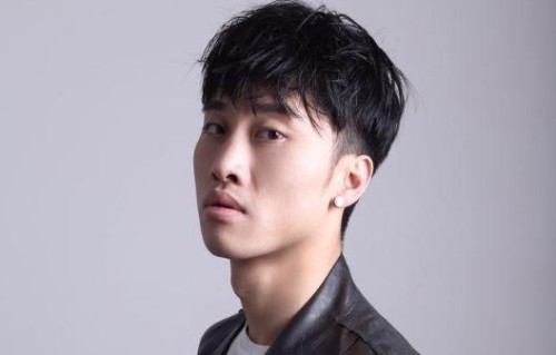 龙飞 _ 百科