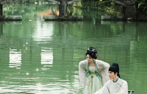 王安宇《一念江南》开机!赵今麦替换虞书欣演女主,郭俊辰3搭却成男配_新闻