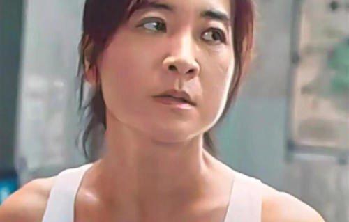 李湘瘦成第二个贾玲！半年狂甩五十斤，用狠劲把自己拉回上场门槛