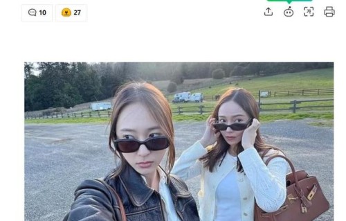 郑秀妍郑秀晶姐妹久违亮相，墨镜造型同框引网友热议