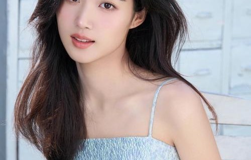 卢昱晓:从真人秀新秀到荧幕多面手的蜕变之旅