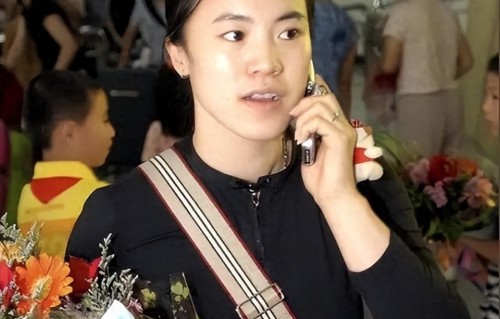 王楠没想到，她“偏心”养大、不让打乒乓球的儿子，今给她长脸了